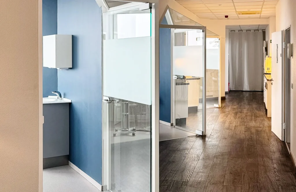 Zahnarztpraxis am Nollendorfplatz - Praxis Flur - Zahnarzt Matthias Dahms Berlin