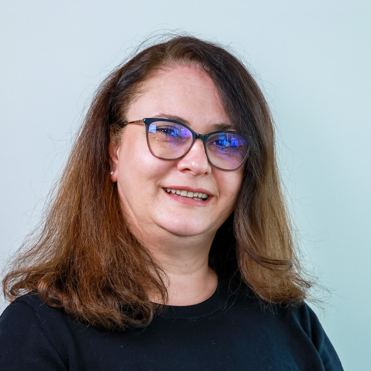 Ebru Guendogdu - Organisation und Verwaltung